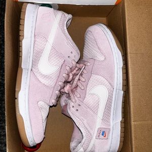 Pink teddy bear dunk low size 8.5 woman’s
